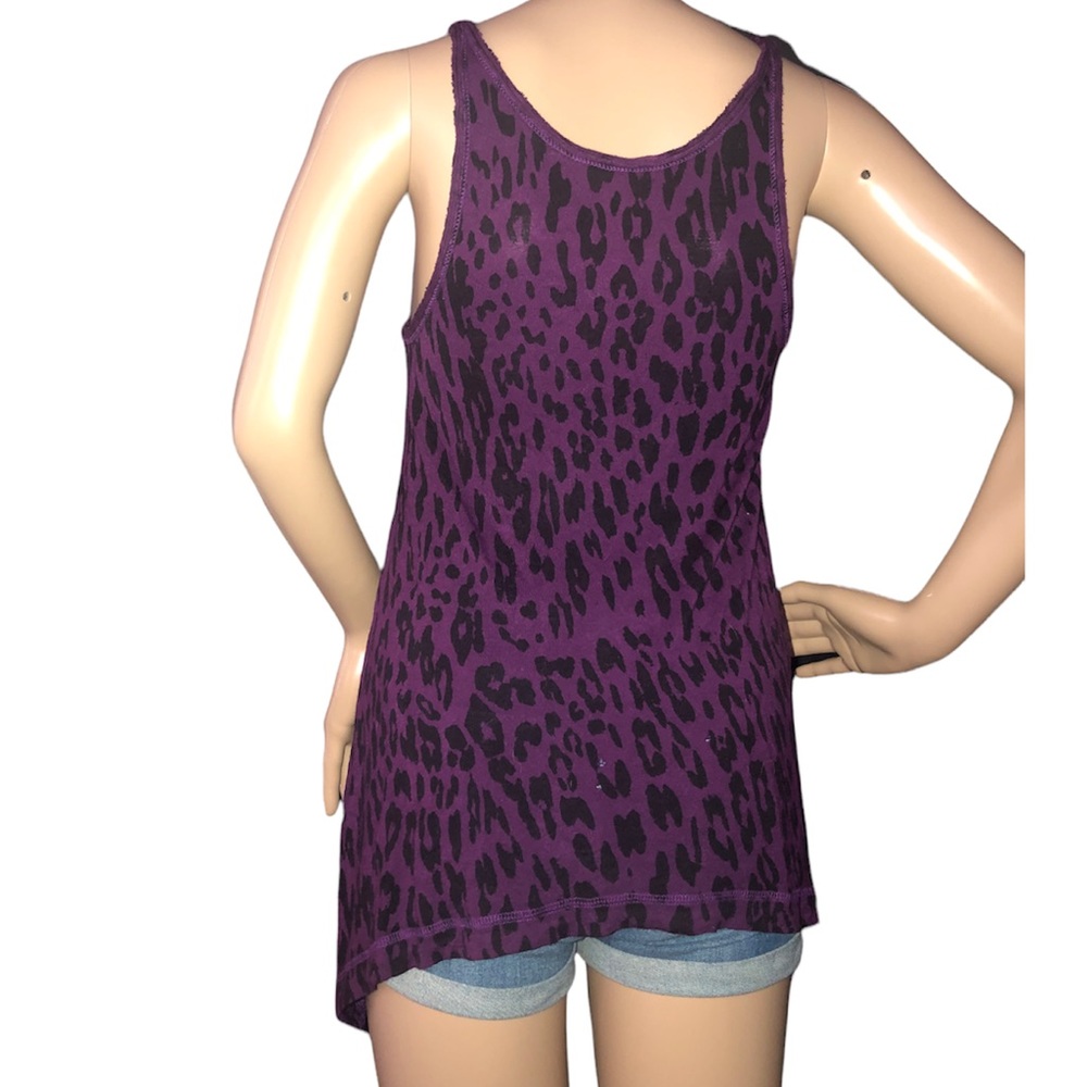 𝐕𝐄𝐑𝐀 𝐖𝐀𝐍𝐆 | PURPLE AND BLACK CHEETAH PRINT RACERBACK TANK TOP - Picture 3 of 10